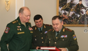 ՀՀ ԶՈւ գլխավոր շտաբի պետը հանդիպել է ՌԴ Հարավային ռազմական շրջանի հրամանատարի հետ